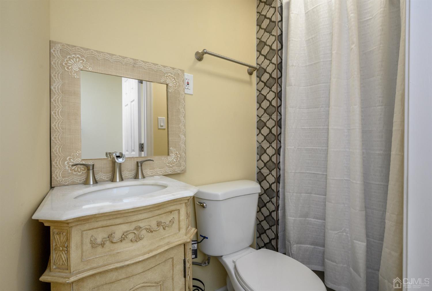 426 Spring Street Belvidere, NJ 07823 - Photo 15 of 33 Gallery Image 15