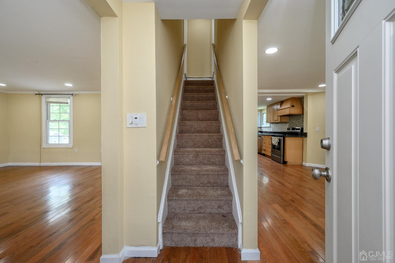 426 Spring Street Belvidere, NJ 07823 - Photo 3 of 33 Gallery Image 3