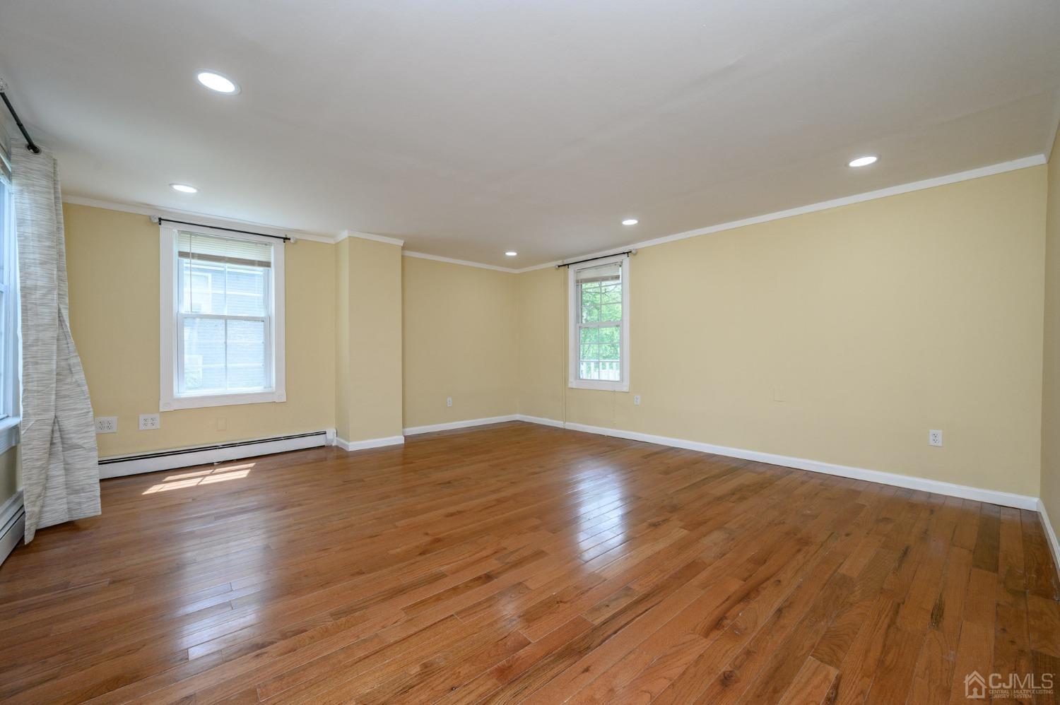 426 Spring Street Belvidere, NJ 07823 - Photo 4 of 33 Gallery Image 4