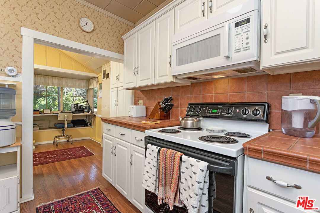 716 Katherine Road Simi Valley, CA 93063 - Photo 12 of 33