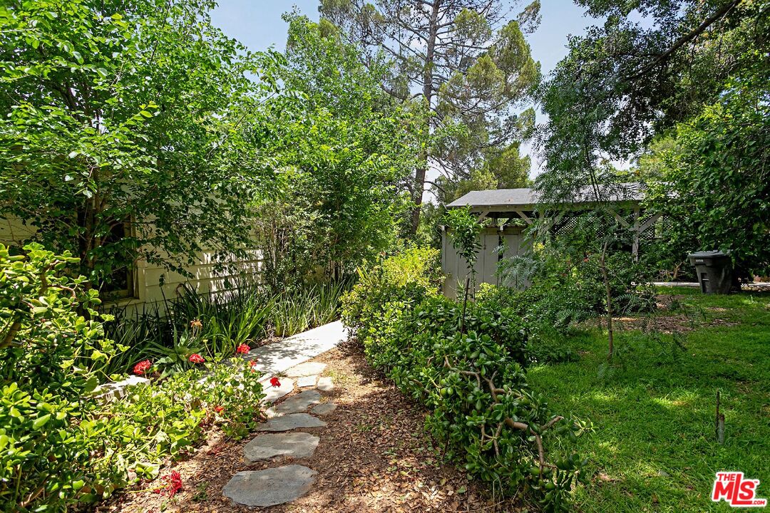 716 Katherine Road Simi Valley, CA 93063 - Photo 26 of 33