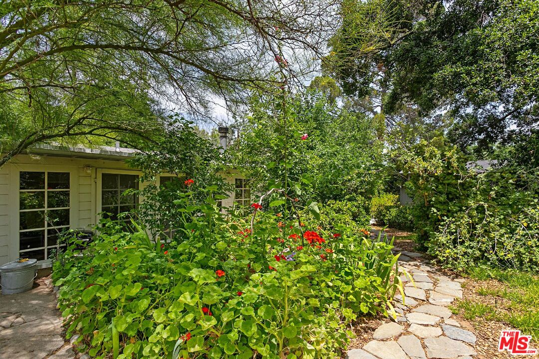 716 Katherine Road Simi Valley, CA 93063 - Photo 27 of 33