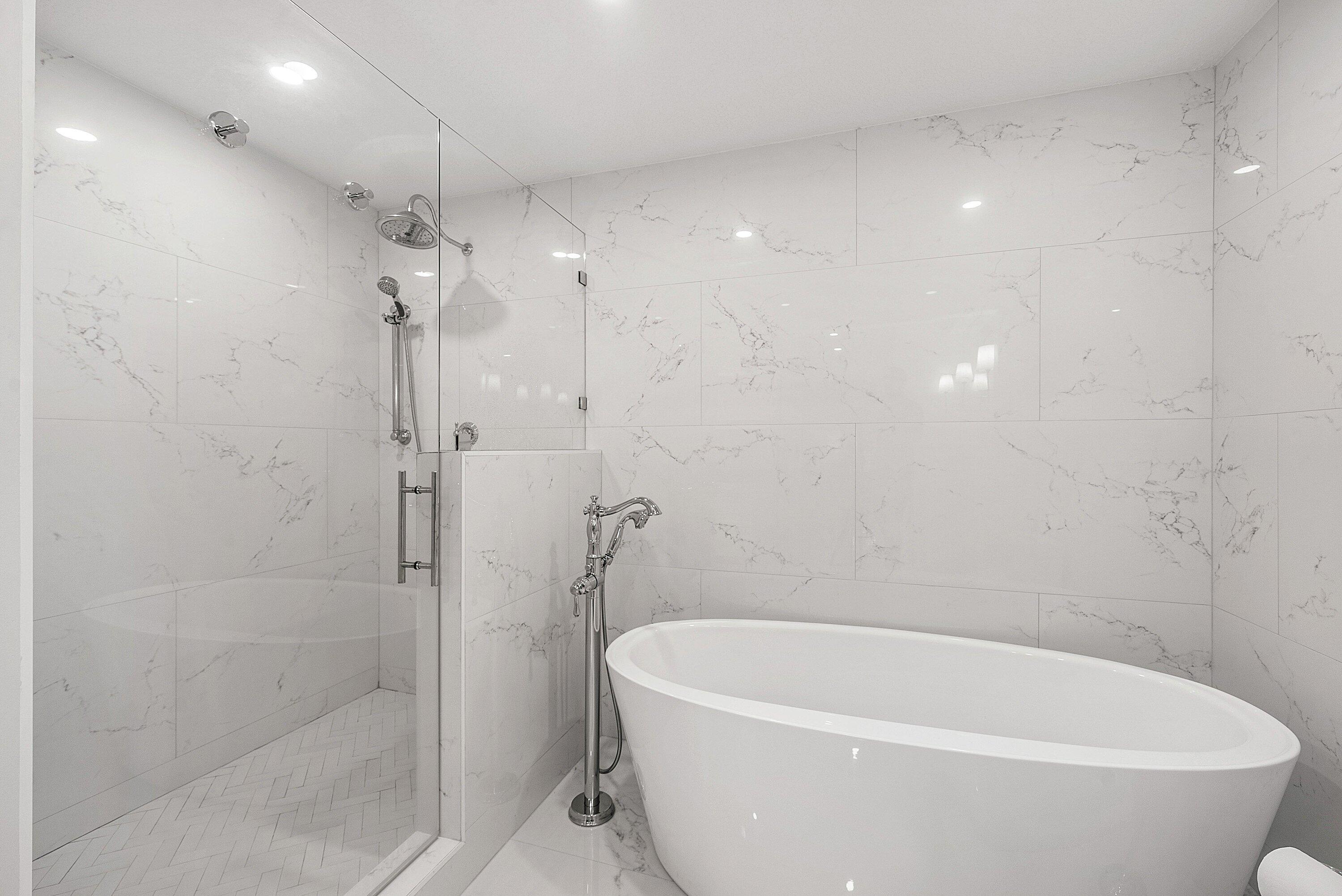 23373 Water Circle Boca Raton, FL 33486 - Photo 13 of 61 primary suite bathroom