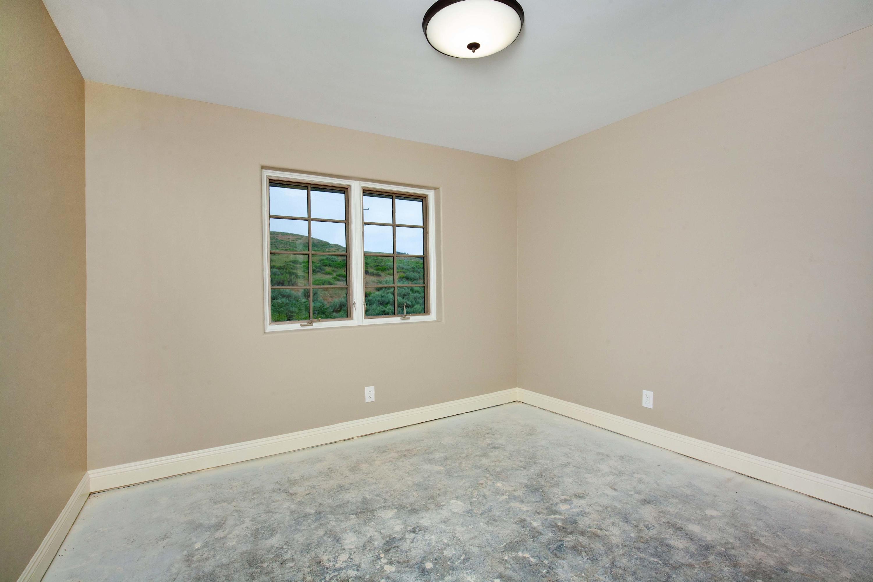47383 Old Ridge Route Lake Hughes, CA 93532 - Photo 15 of 23 an empty room with a window