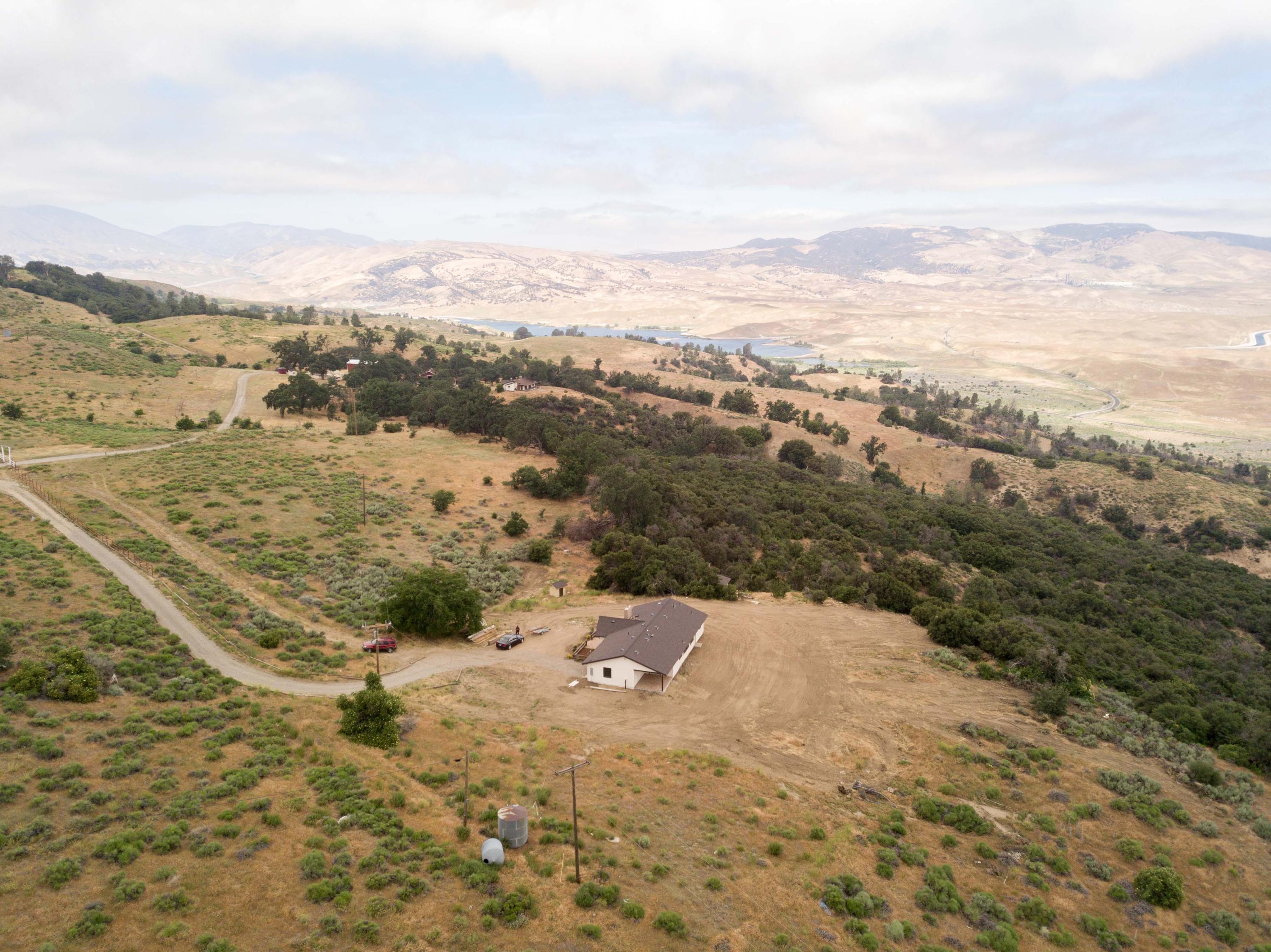47383 Old Ridge Route Lake Hughes, CA 93532 - Photo 20 of 23 a view of city and ocean