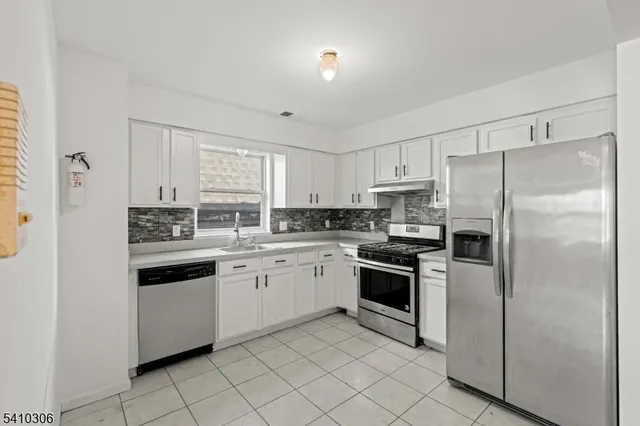 $2,500 | 457 Irvine Turner Boulevard, Unit 2, Newark, NJ 07108