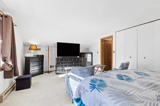 $234,900 | 5147 South Camelot Lane, Greenfield, WI 53221