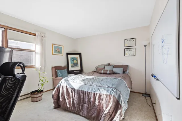 $234,900 | 5147 South Camelot Lane, Greenfield, WI 53221