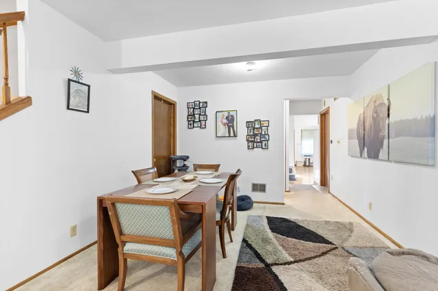 $239,900 | 5147 South Camelot Lane, Greenfield, WI 53221