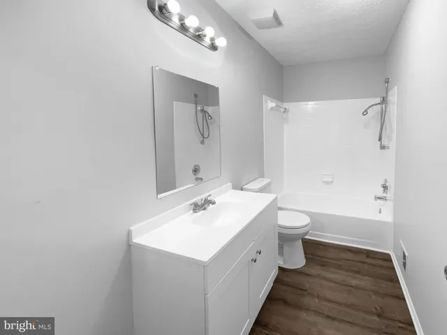 $680,000 | 1 Pembrooke View Court, Gaithersburg, MD 20877