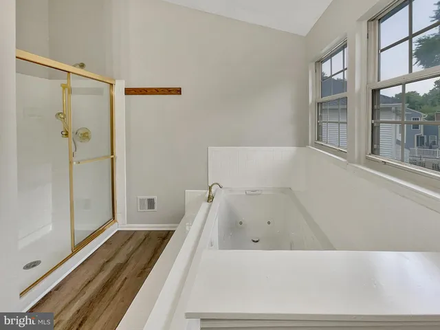 $680,000 | 1 Pembrooke View Court, Gaithersburg, MD 20877