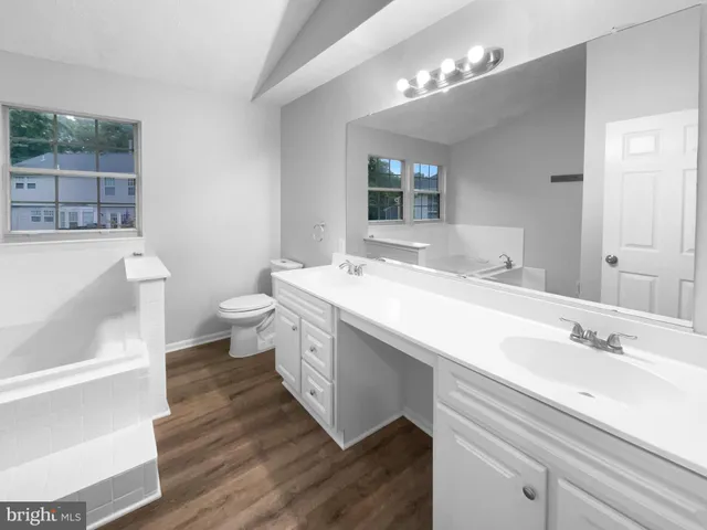 $680,000 | 1 Pembrooke View Court, Gaithersburg, MD 20877