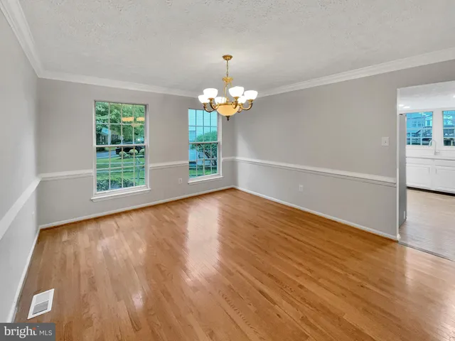 $680,000 | 1 Pembrooke View Court, Gaithersburg, MD 20877