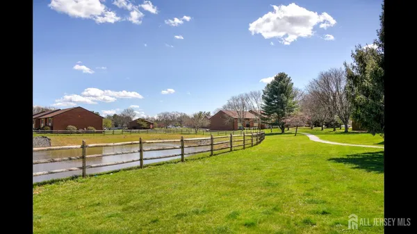 $2,299 | 356 Ridge Road, Unit F03, Dayton, NJ 08810