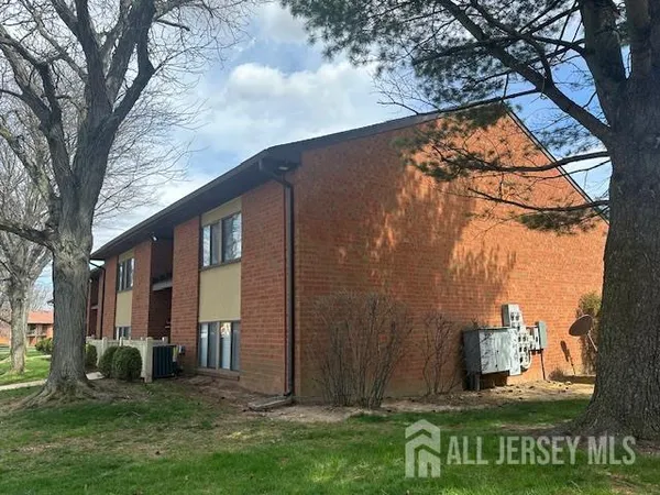 $2,299 | 356 Ridge Road, Unit F03, Dayton, NJ 08810