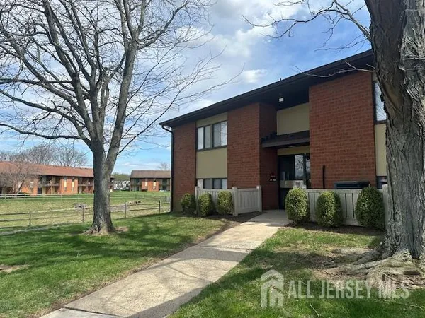 $2,299 | 356 Ridge Road, Unit F03, Dayton, NJ 08810