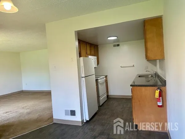 $2,299 | 356 Ridge Road, Unit F03, Dayton, NJ 08810
