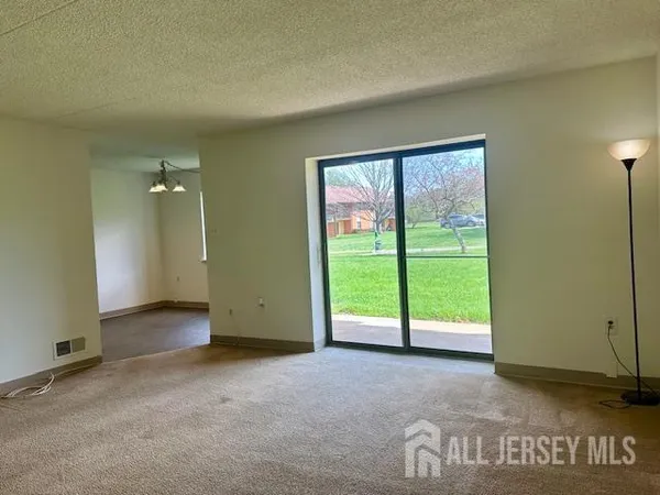 $2,299 | 356 Ridge Road, Unit F03, Dayton, NJ 08810