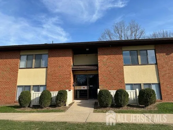 $2,299 | 356 Ridge Road, Unit F03, Dayton, NJ 08810