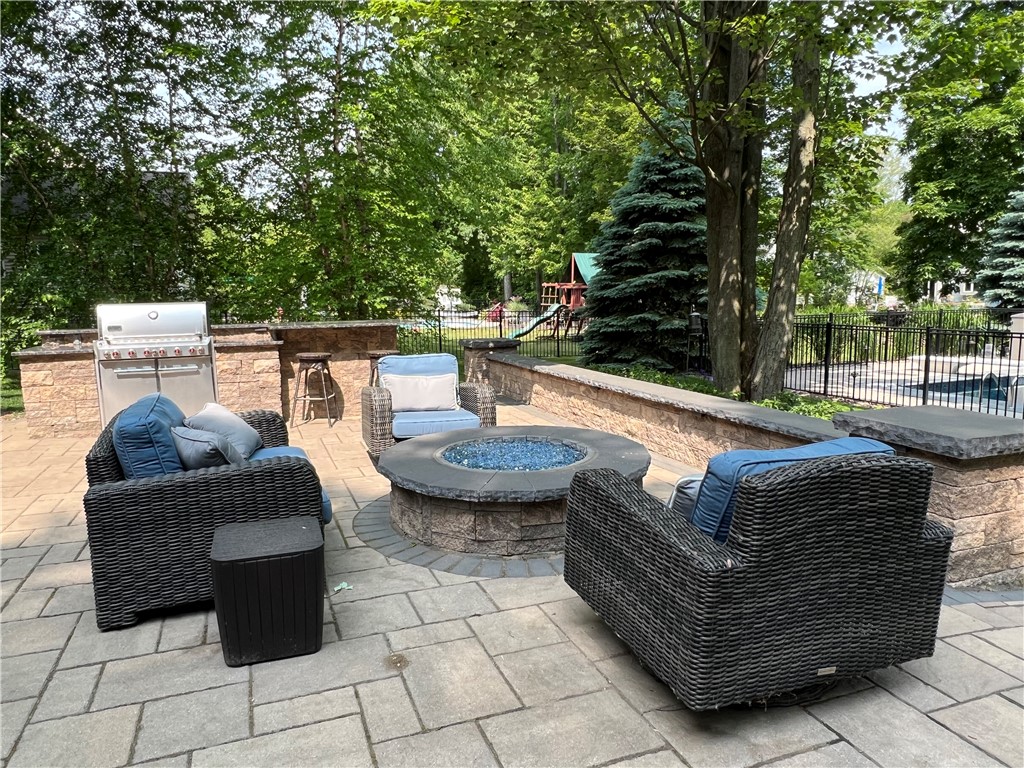 613 Brookstone Bend Webster, NY 14580 - Photo 41 of 45