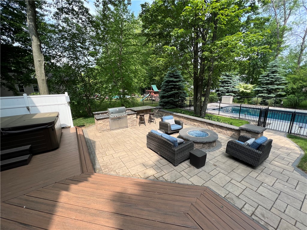 613 Brookstone Bend Webster, NY 14580 - Photo 42 of 45