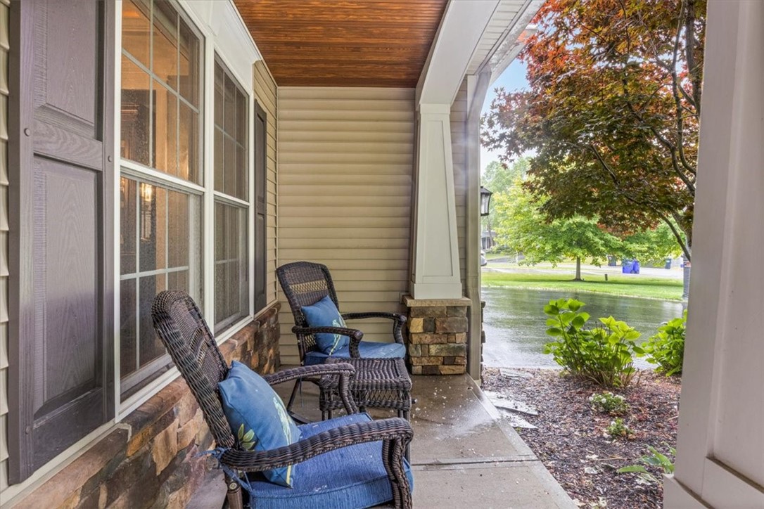 613 Brookstone Bend Webster, NY 14580 - Photo 5 of 45