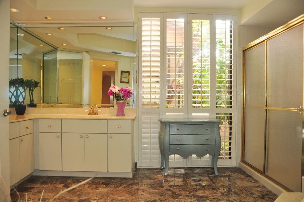 6514 Via Benita Boca Raton, FL 33433 - Photo 23 of 31 Master Bathroom