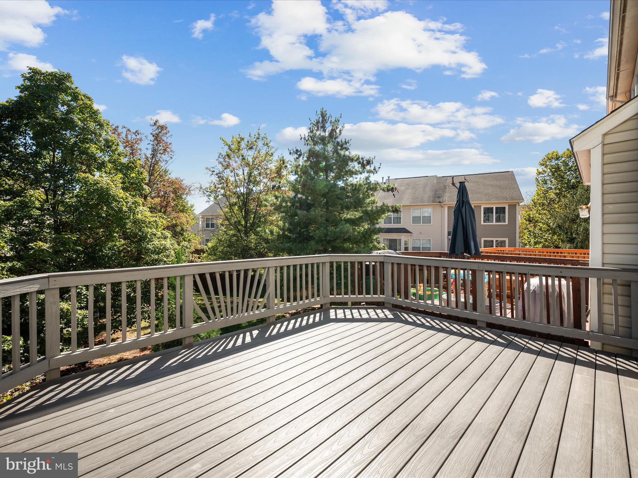 20198 Brookview Square Ashburn, VA 20147 - Photo 36 of 61 Deck