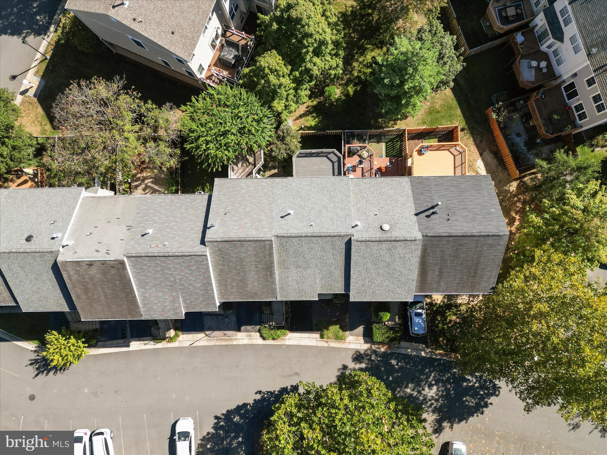 20198 Brookview Square Ashburn, VA 20147 - Photo 47 of 61 an aerial view of a house with a yard