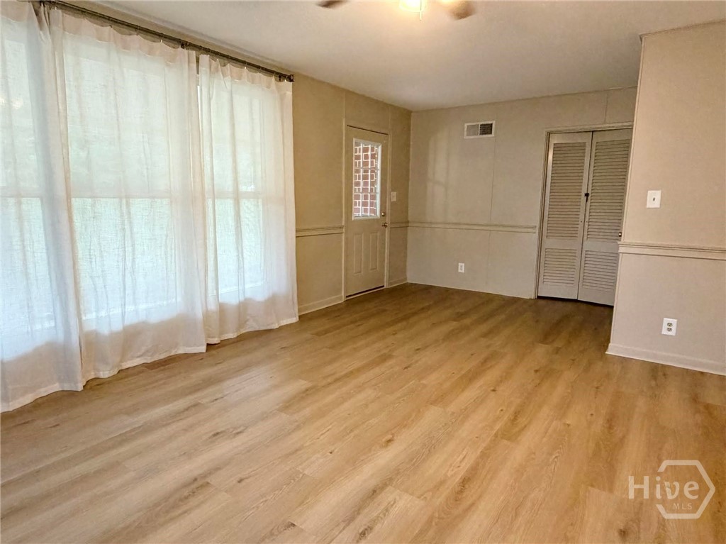 40 Duke Street Jefferson, GA 30549 - Photo 6 of 17 family room