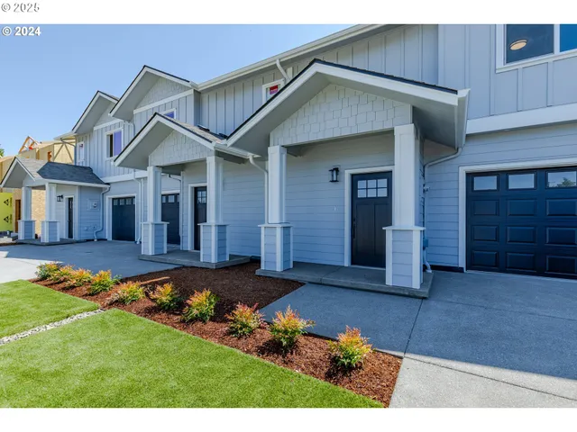 $375,000 | 735 Periander Way, Harrisburg, OR 97446