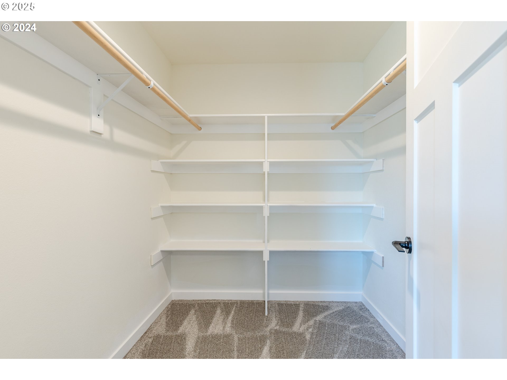 735 Periander Way Harrisburg, OR 97446 - Photo 14 of 24