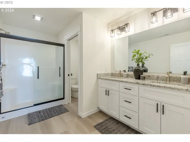 $375,000 | 735 Periander Way, Harrisburg, OR 97446