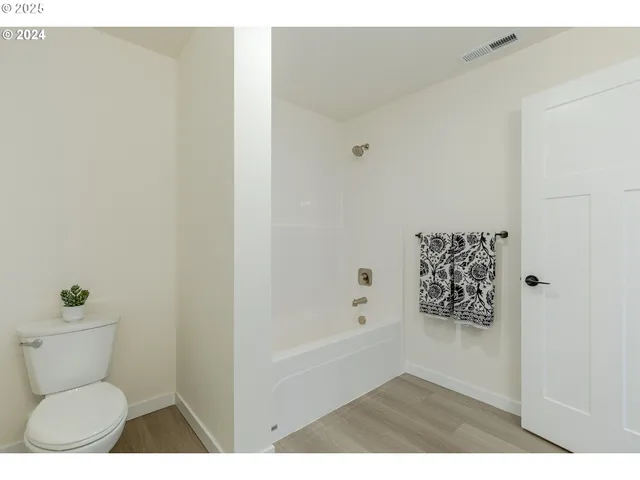 $375,000 | 735 Periander Way, Harrisburg, OR 97446