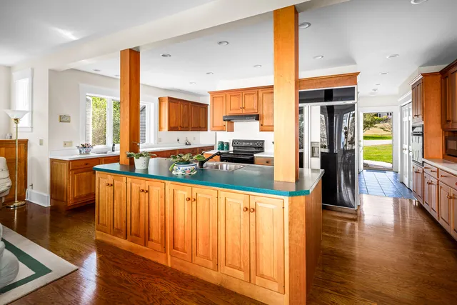 $2,995,000 | 30 Eastward, Rockport, ME 04856