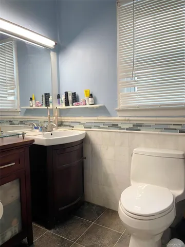 $569,000 | 35 Lincoln Place, White Plains, NY 10603