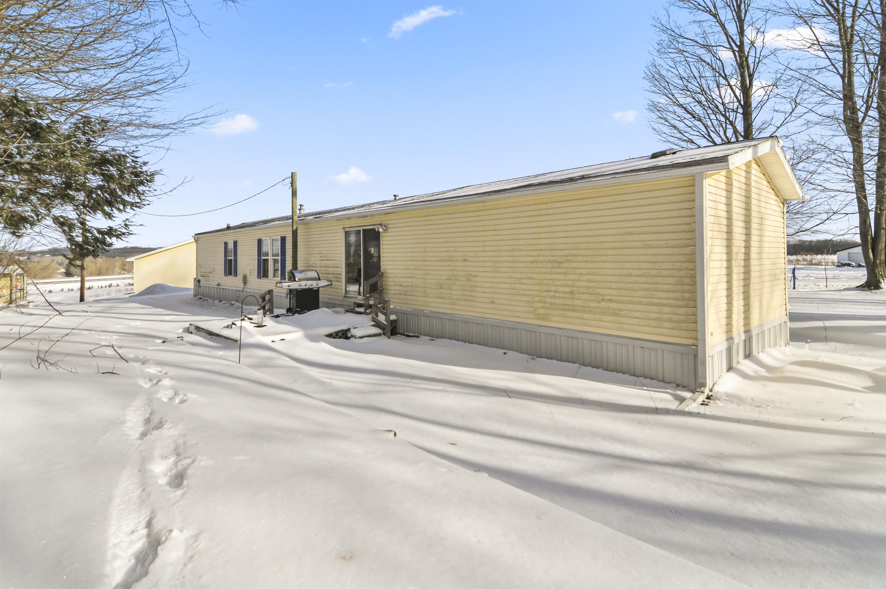 9650 South 41 Road Cadillac, MI 49601 - Photo 36 of 45 1941745-5f9a0ef5-27f8-42dd-9dff-f18495d12bb0.JPG