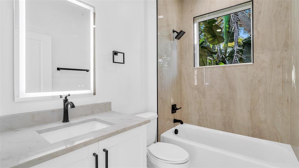 2701 35th Avenue North St. Petersburg, FL 33713 - Photo 11 of 38