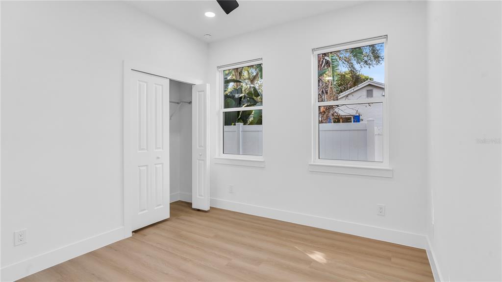 2701 35th Avenue North St. Petersburg, FL 33713 - Photo 17 of 38