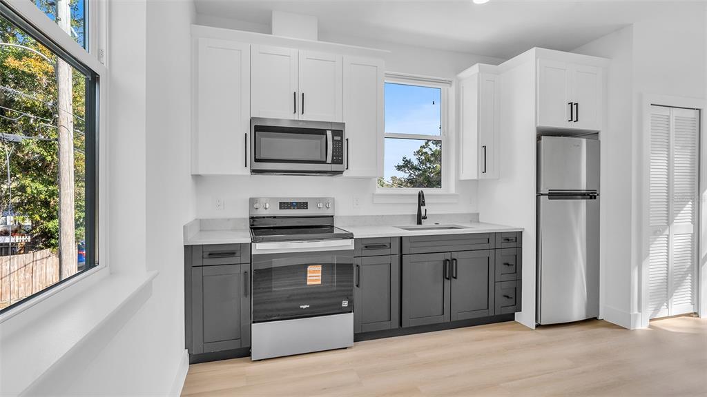 2701 35th Avenue North St. Petersburg, FL 33713 - Photo 30 of 38