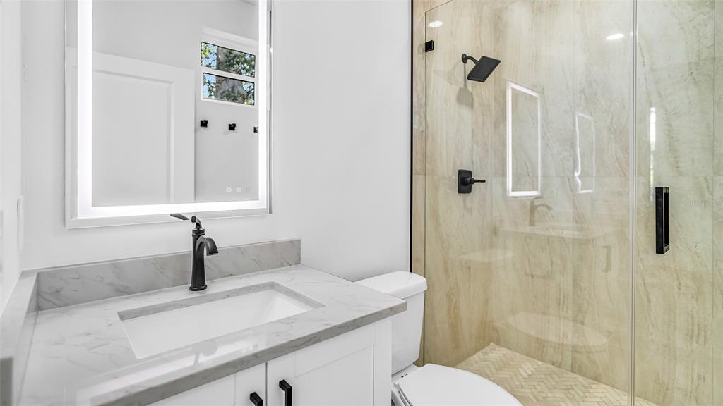 2701 35th Avenue North St. Petersburg, FL 33713 - Photo 35 of 38