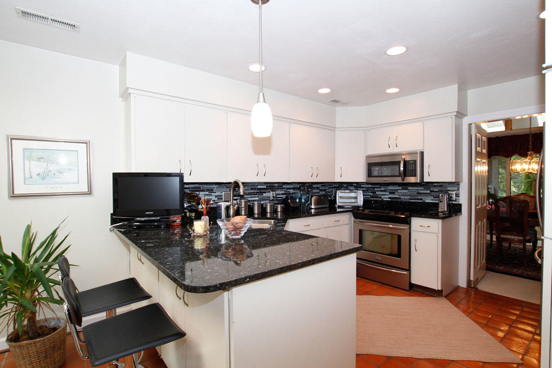 2529 South Clearing Road Salem, VA 24153 - Photo 10 of 34 Kitchen 2