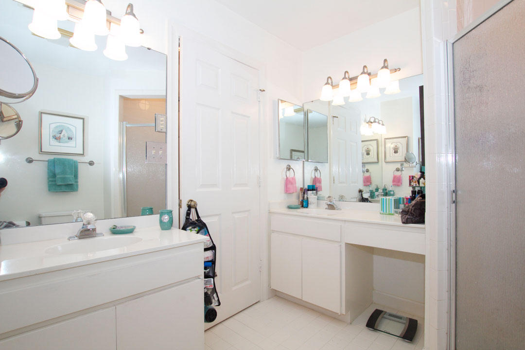 2529 South Clearing Road Salem, VA 24153 - Photo 14 of 34 Master Bathroom