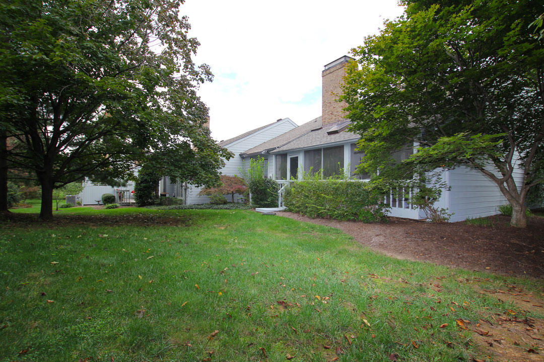 2529 South Clearing Road Salem, VA 24153 - Photo 31 of 34 Rear View 2