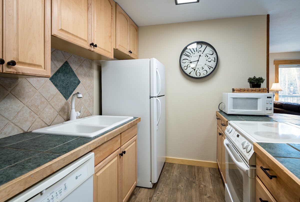 500 4 O Clock Road, Unit A22 Breckenridge, CO 80424 - Photo 5 of 16