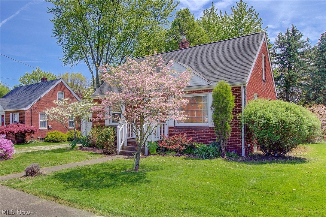 3036 Patton Place Northwest Canton, OH 44708 - Photo 2 of 17 Gallery Image 2