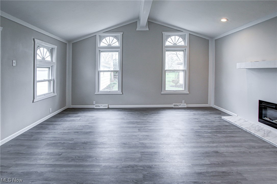 1707 Lyndhurst Road Lyndhurst, OH 44124 - Photo 11 of 35 family room