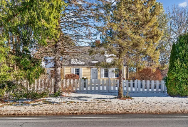 $599,000 | 193 Main Street, Cumberland, ME 04021