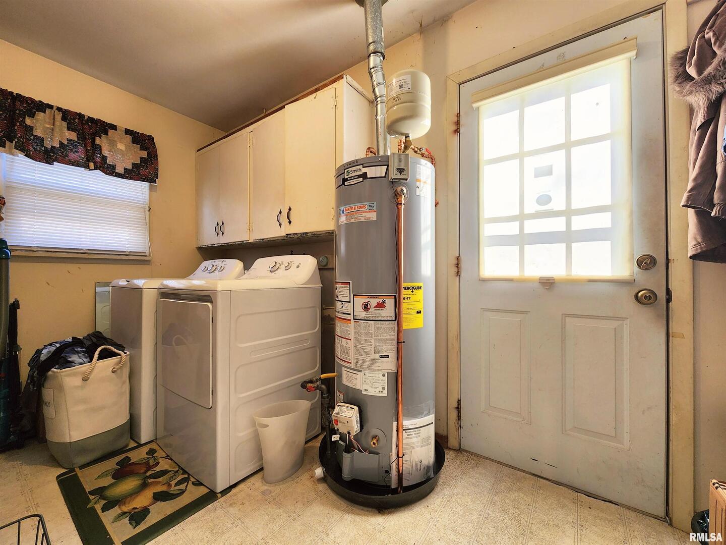 355 Chestnut Street Alto Pass, IL 62905 - Photo 20 of 26 a room with storage and utility