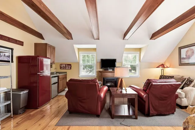 $1,800 | 39 Jordan Street, Unit B, Skaneateles, NY 13152